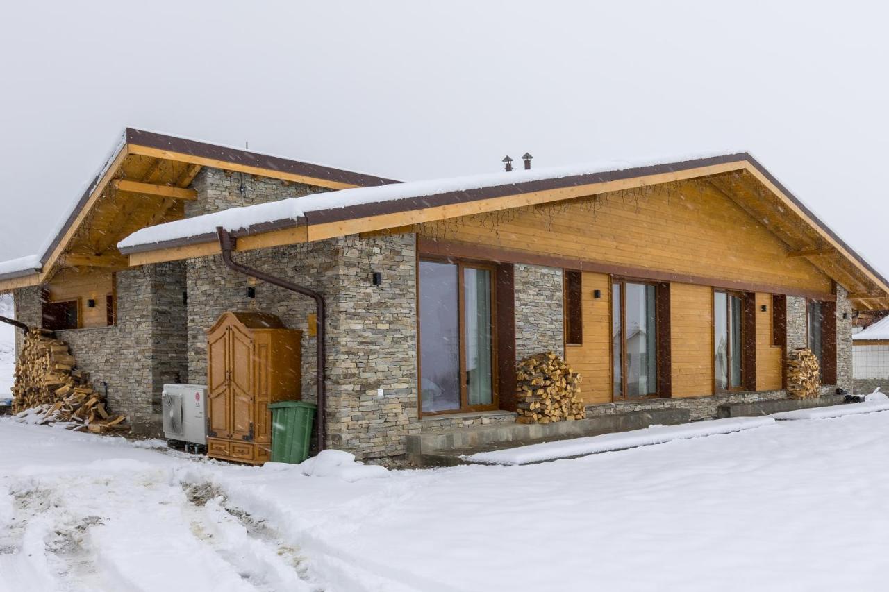 Villa Eliyas near the Pirin Golf Resort - Bed and Breakfast Razlog