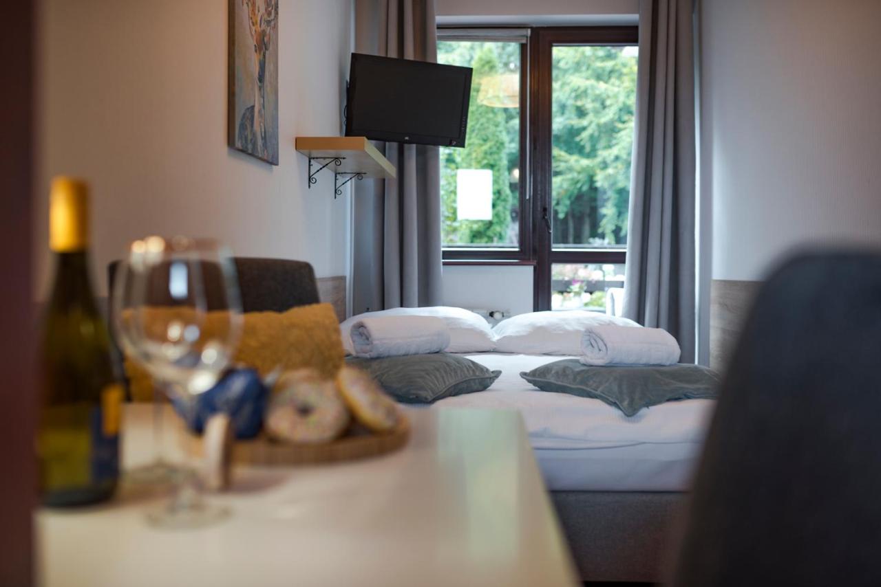 Single Room with Terrace and Garden access