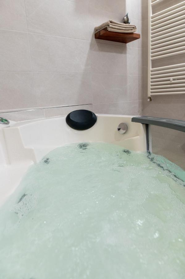 Plaza Matarraña - B&B Fuentespalda