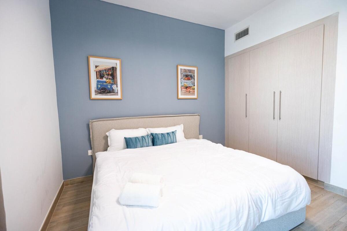 Prime Yas Location 1BHK Apartment Near Parks - Chambres d’hôtes Abou Dabi