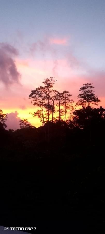 Tharu Villa - Bed and Breakfast Hikkaduwa