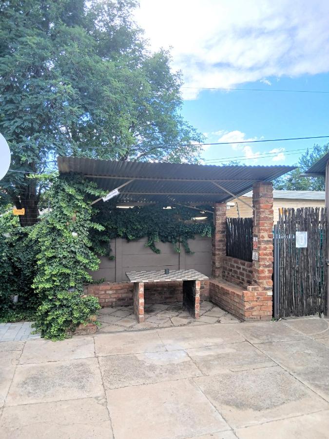 Edenville Guesthouse - B&B Lichtenburg