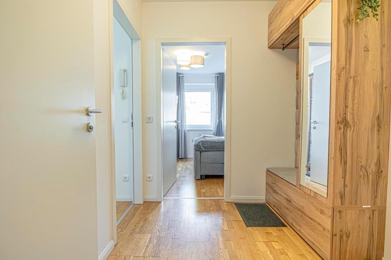 Stylish 1BR Apartment near Favoritenstrasse Central and Cozy - Chambres d'hôtes Vienne