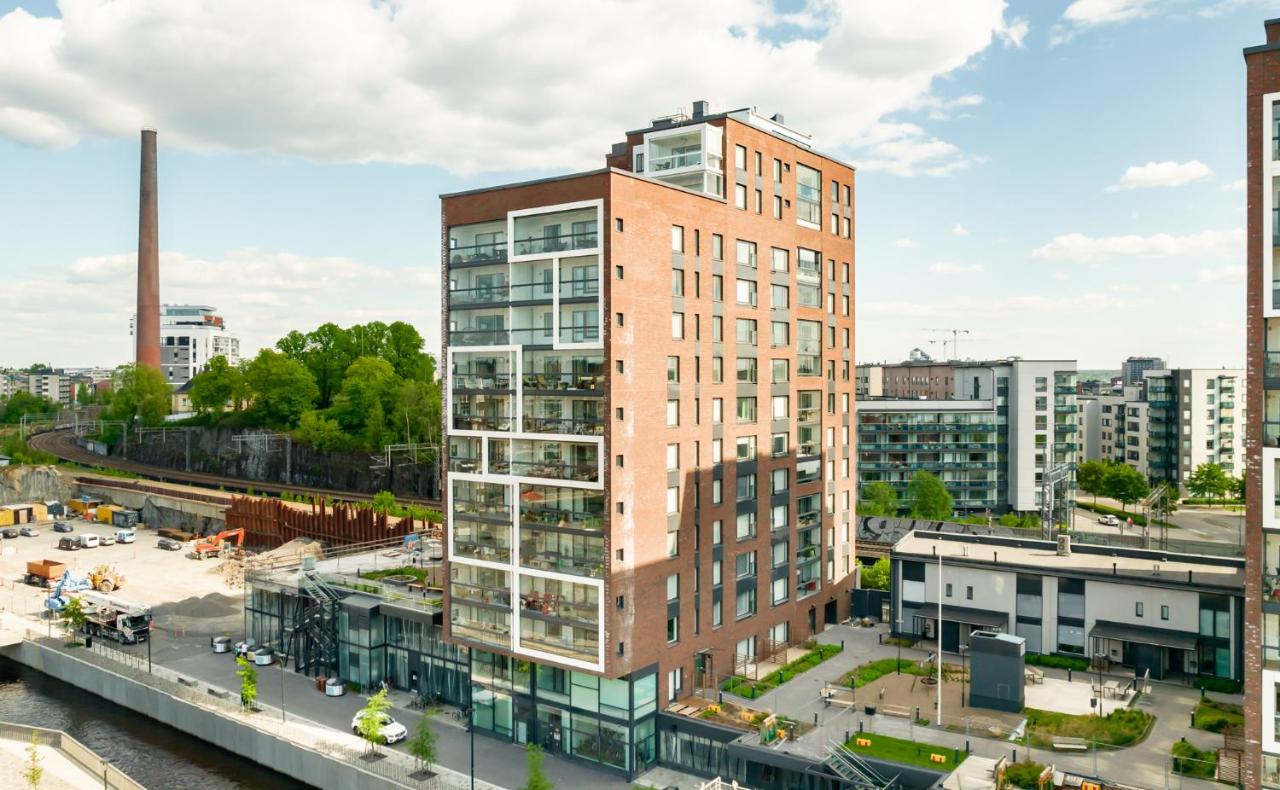 "Kanava" - New 1BR Apartment with Sauna, Balcony & Views - Chambres d’hôtes Tampere
