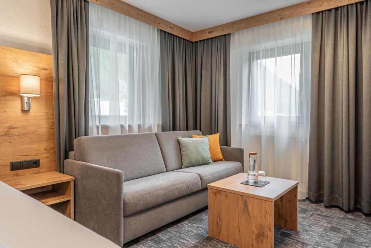 Double Room with Balcony and Sofa Bed