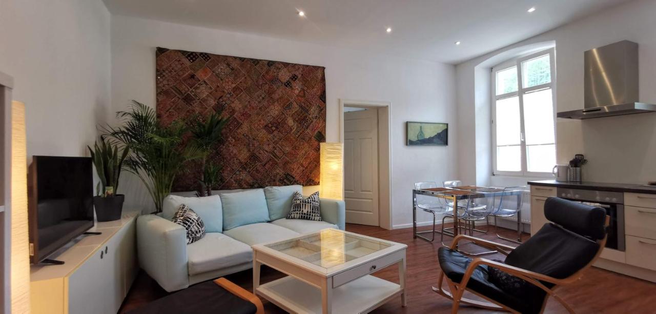 Charmante Zollhaus-Wohnung - 2 bis 3 Gäste nähe Schweiz - B&B Gladigau