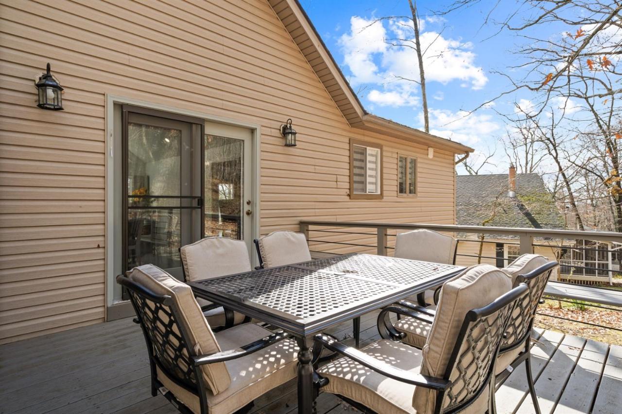 Hawk Mountain Song- Massanutten Home with hot tub! - B&B McGaheysville