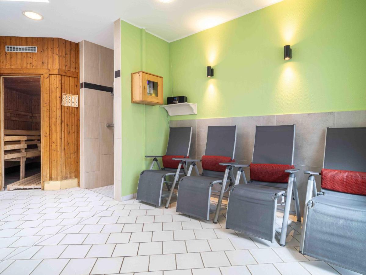 Ferienpark Freesenbruch Reihenhaus 8a - Eisbär - B&B Zingst