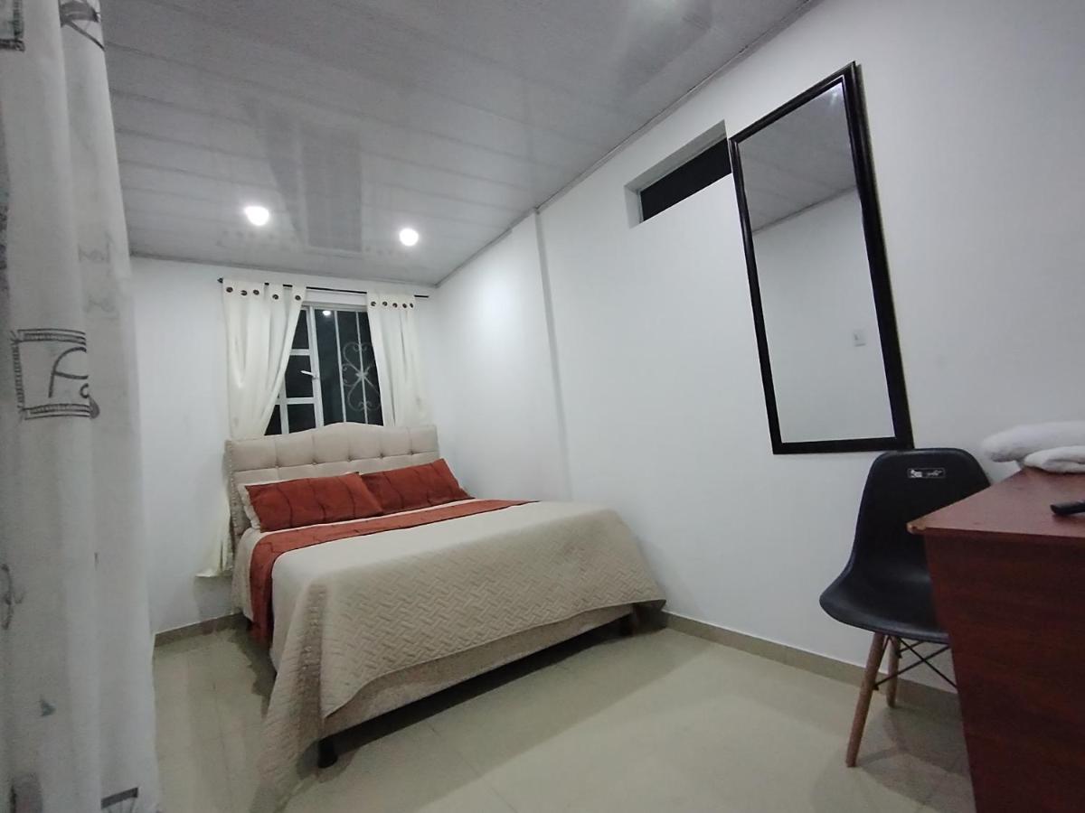 D habitación con baño privdo - B&B Bogotá