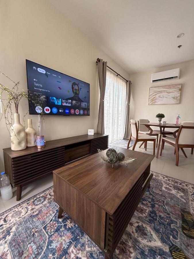 Balaycation - Sleeps 8 -5 Beds, 3BR- 2BA - B&B Davao