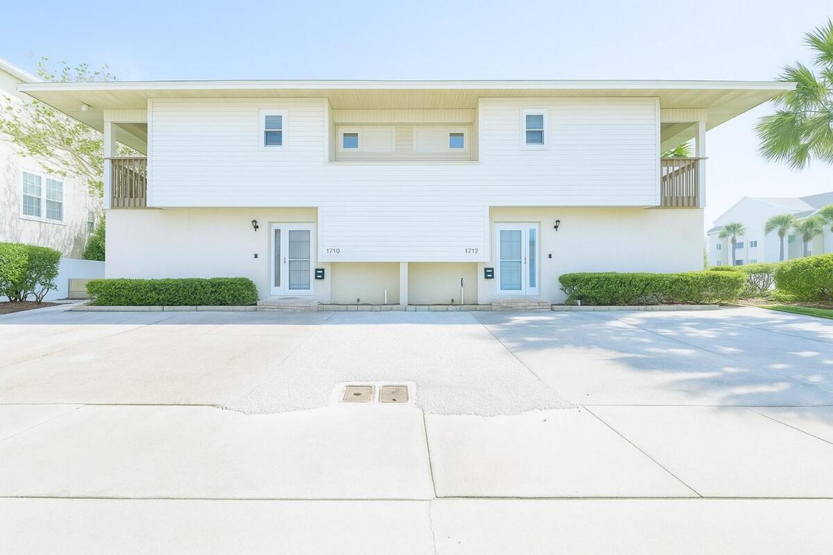 Beachside Bliss - Neptune Nook Unit 2 - B&B Jacksonville Beach