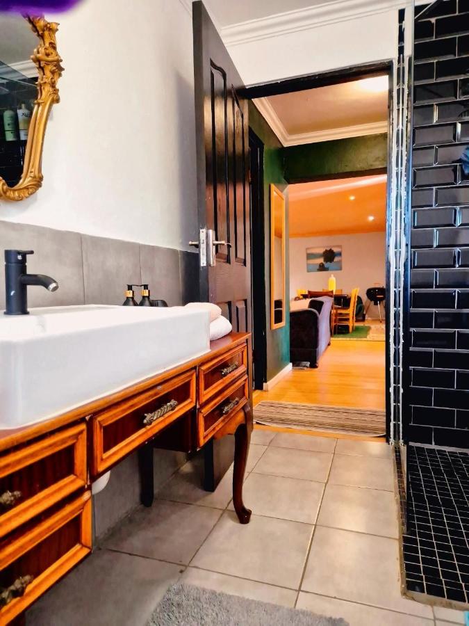 The Green Door Cottage - Ferienwohnung Roodepoort