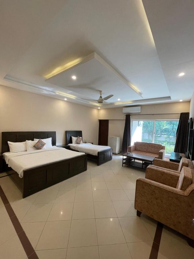 Camera Familiare con Balcone