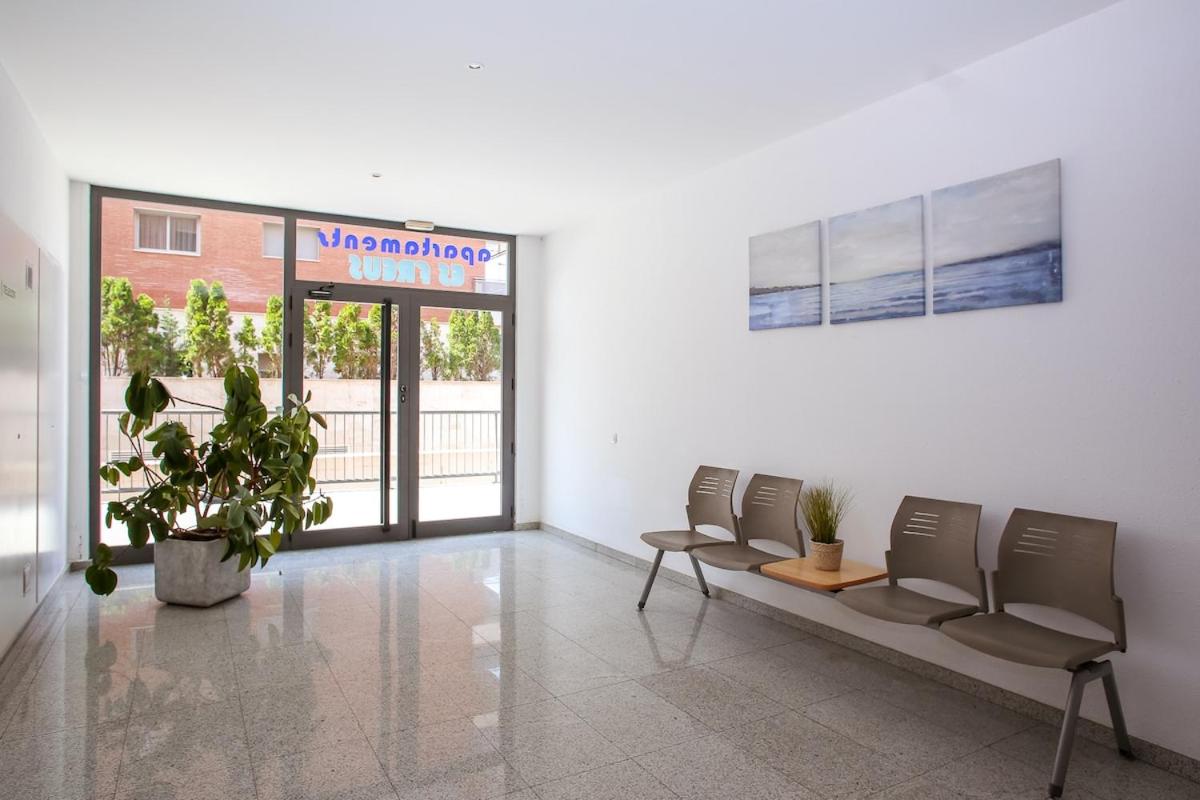 Laura Modern, sunny apartment in quiet area - B&B Lloret de Mar