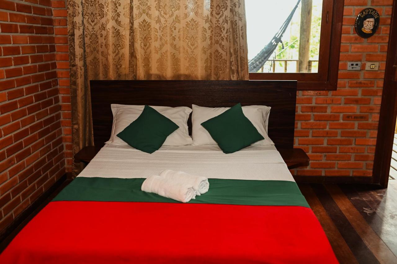 Bungalow - Water Front