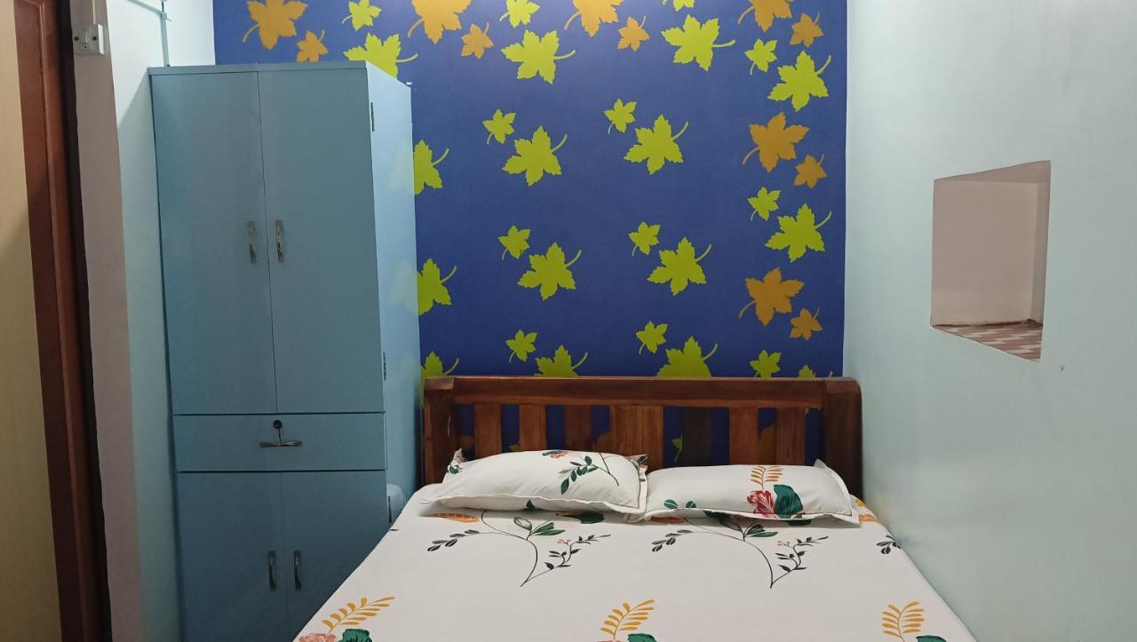 Single Room with Private Bathroom