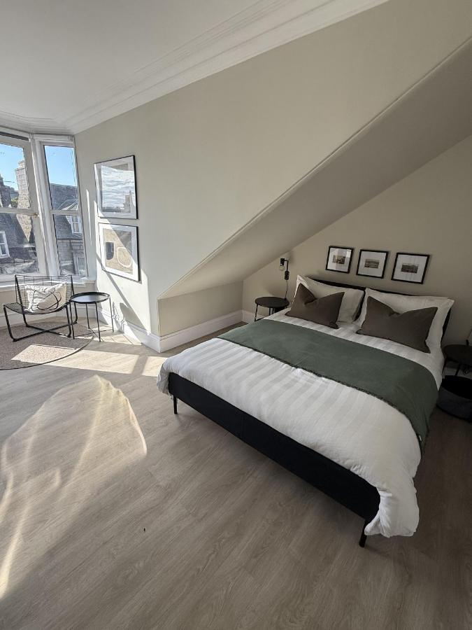 Park House Rooms - Sky TV and kitchenette - Bed and Breakfast Aberdeen