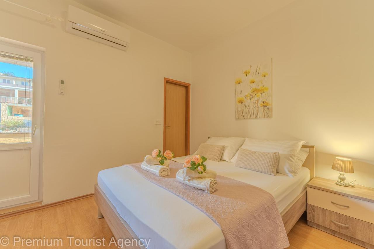 Apartment with Sea View5