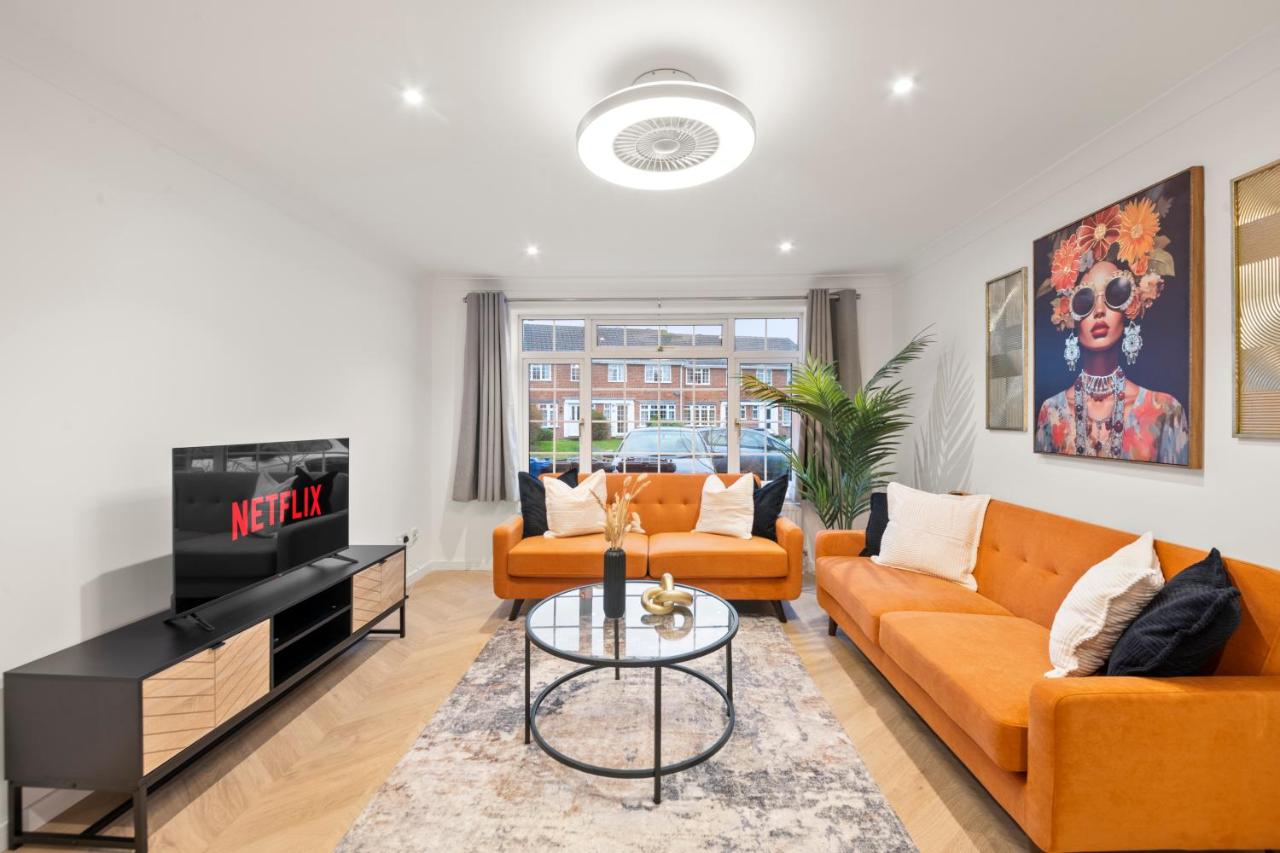 Near Town Centre, Big Patio, Free Parking Sleeps 8 - Ferienwohnung Maidenhead