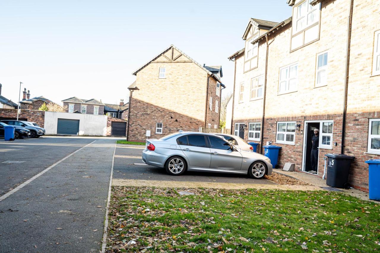 Queens Court Ensuite Studio - B&B Stoke-on-Trent