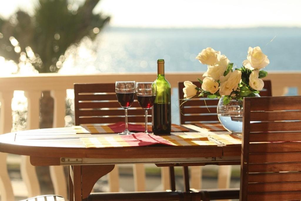 Apartamento de 2 dormitorios con balcón y vistas al mar