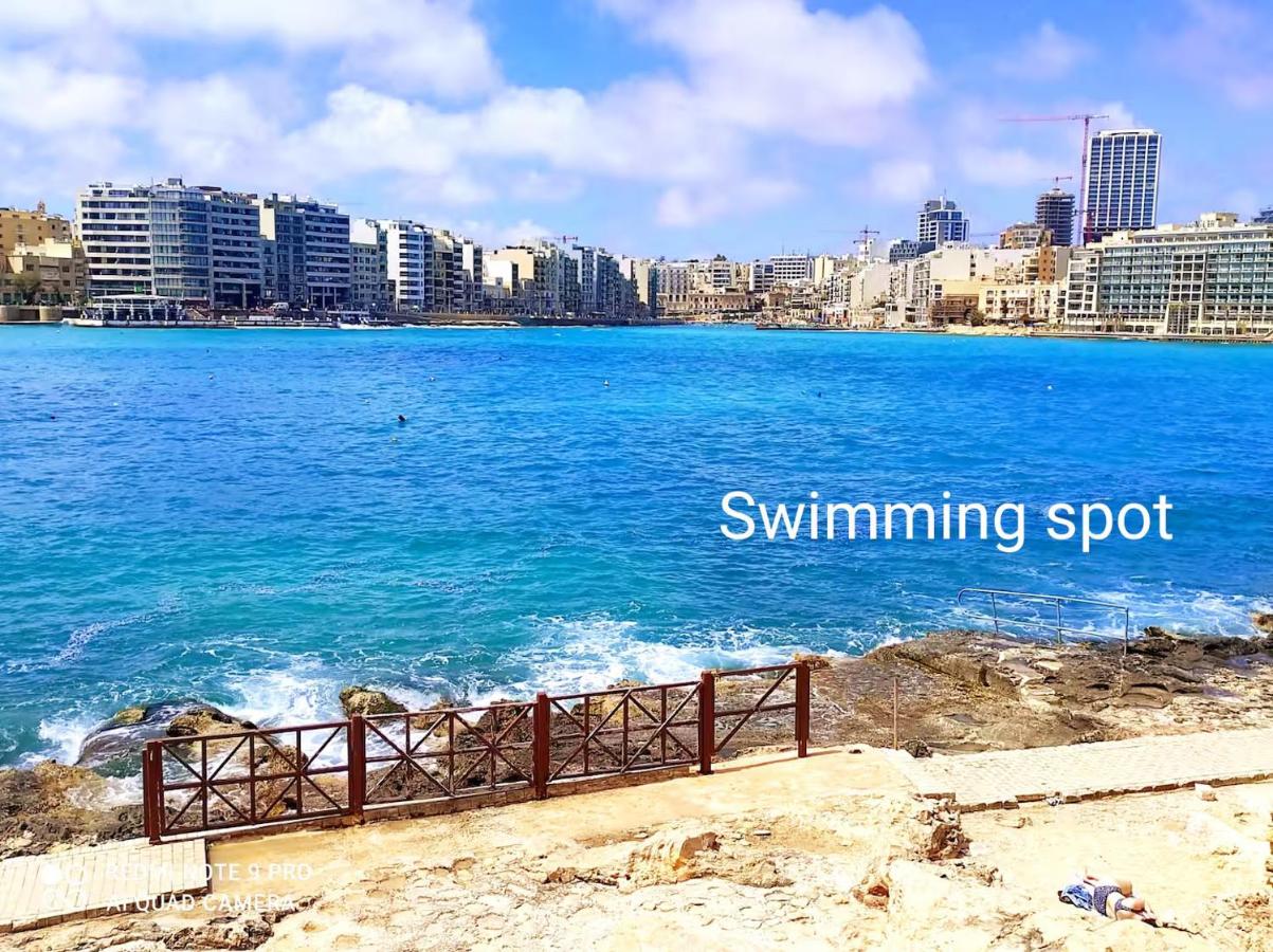 Seaview Cozy Stay in a Prime Sliema Location 6S - B&B Sliema