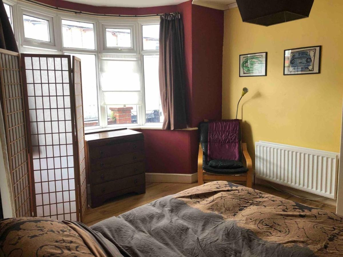 Charming 2 Bedroom Apartment in Gateshead, Close to Newcastle City Centre - B&B Gateshead
