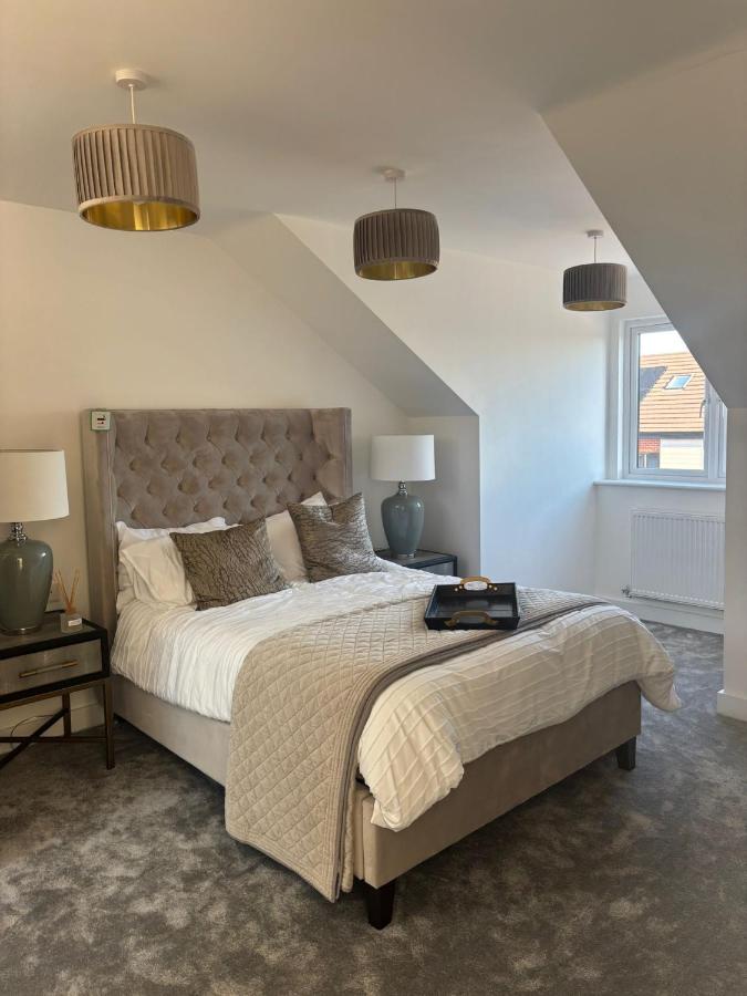 Brockholes Stay - B&B Samlesbury