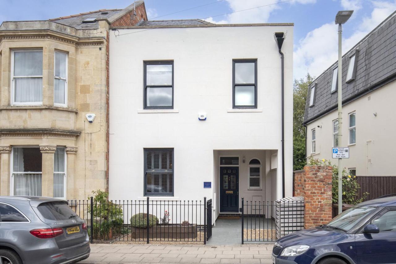 Bloomsbury House - A Beautiful Two Bedroom Home - B&B Cheltenham