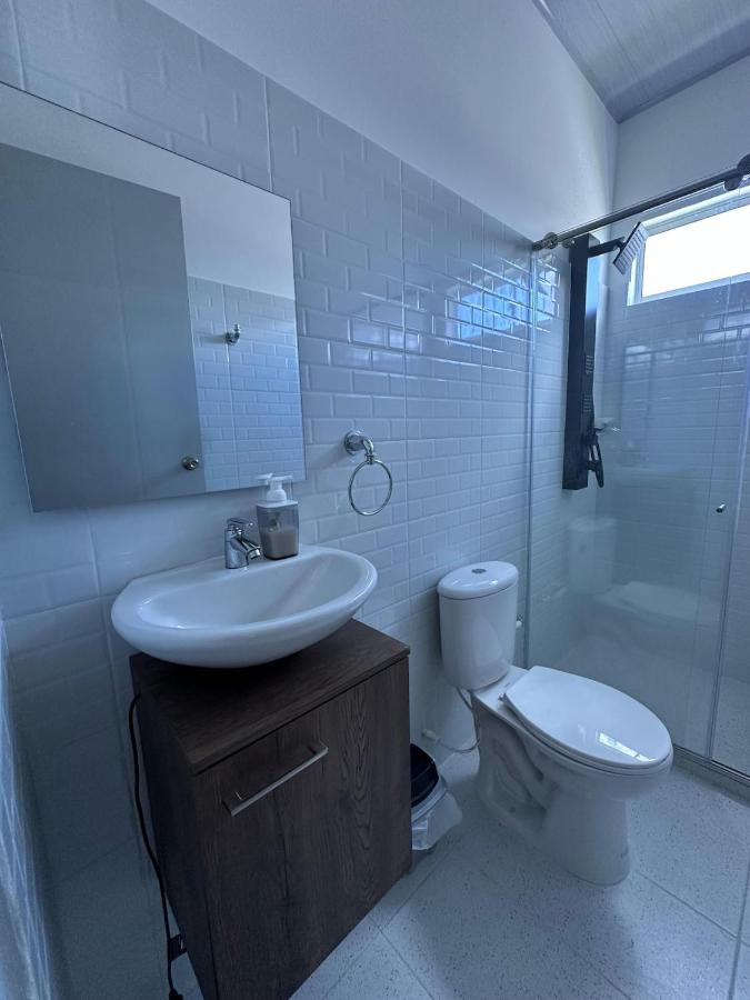 Fantastico Apto 2 Hab con Parqueo - Chambres d’hôtes Montería