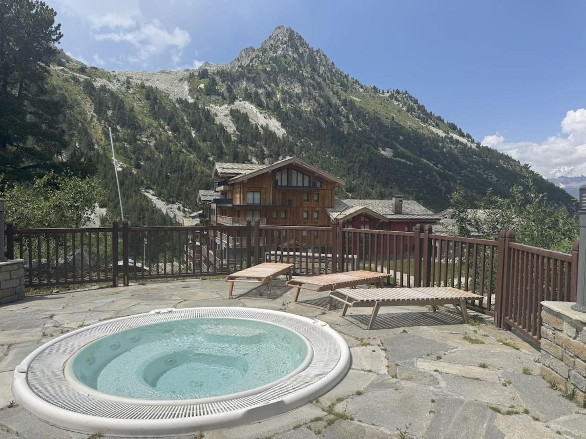 Beautifully Renovated 2 Bed Apartment - Arc 1950 - Refuge du Montagnard - B&B Arc 1950