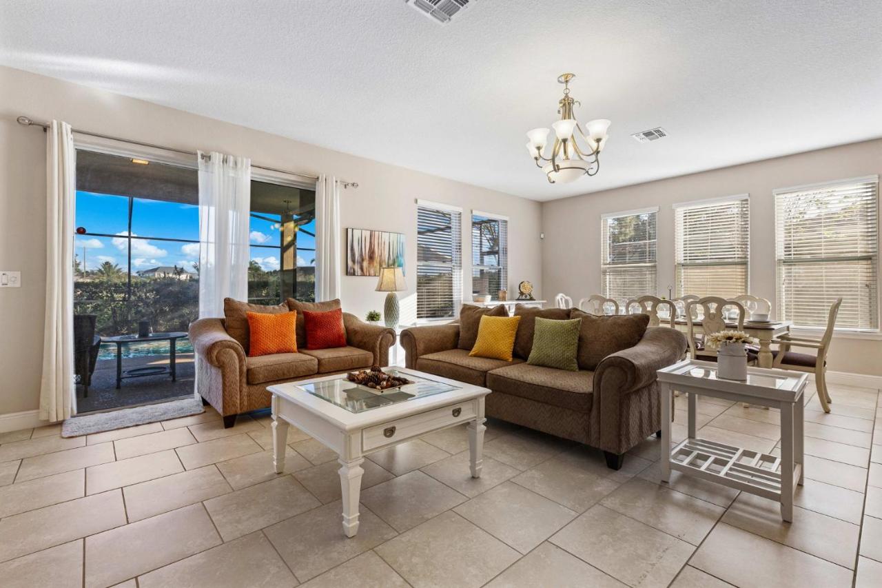 4163 Oak Tree Drive - B&B Davenport