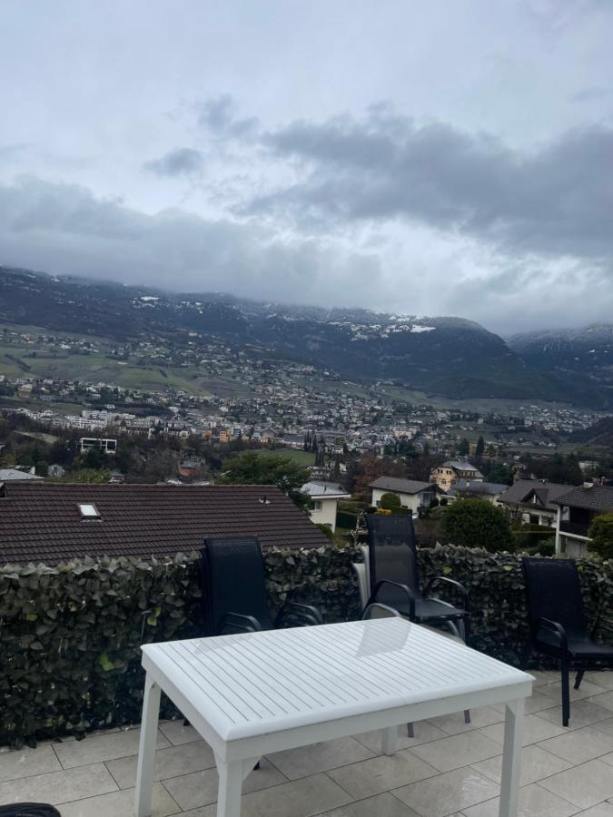 Le rocher - Bed and Breakfast Sierre