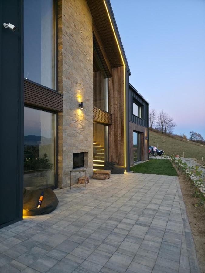 Aftăr Hills - B&B Poiana Mărului