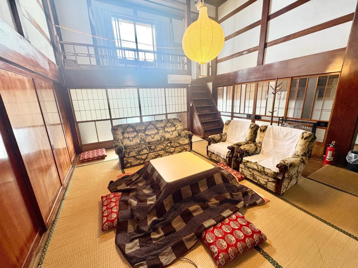 海と山に囲まれた 古民家レッドジャスパー 最大13名 一棟貸切可能 - Bed and Breakfast Sado