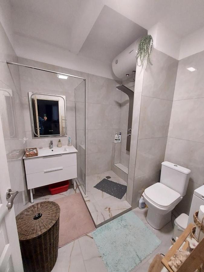 Hermes Gerakas-Athens - Bed and Breakfast Athene