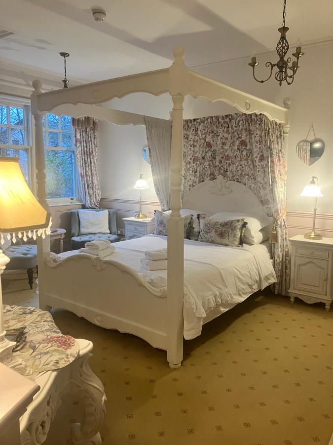 Viktorianische Suite mit Himmelbett