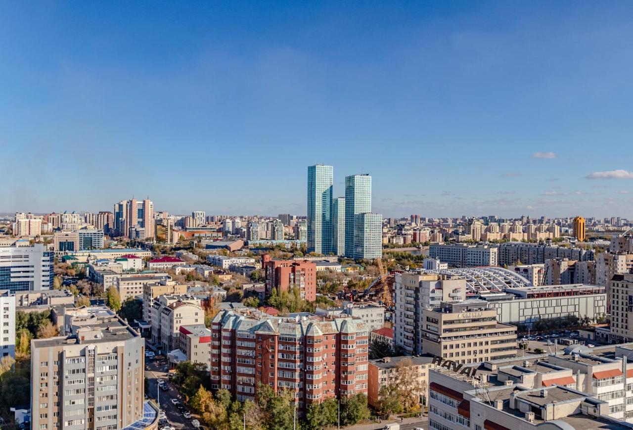 1-комнатная с видом на город на Абая 10, ЖК Столичный-2 - Chambres d'hôtes Astana