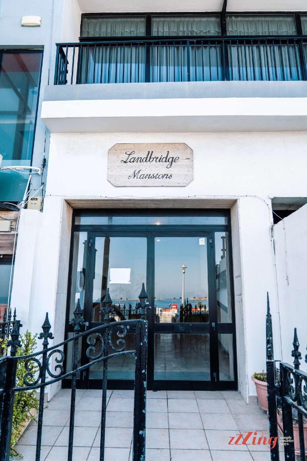 A Stylish Seaside Holiday Home - B&B San Pawl il-Baħar