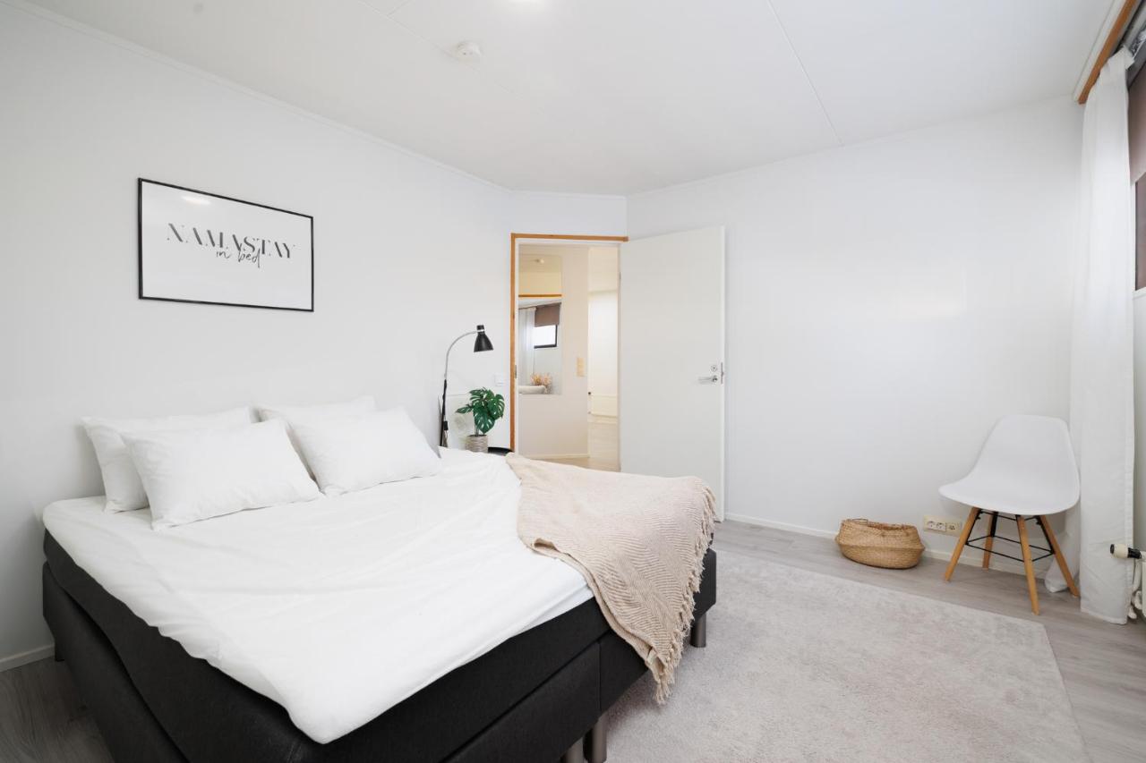 Spacious 1BR Near City Center, Free Parking - Ferienwohnung Oulu