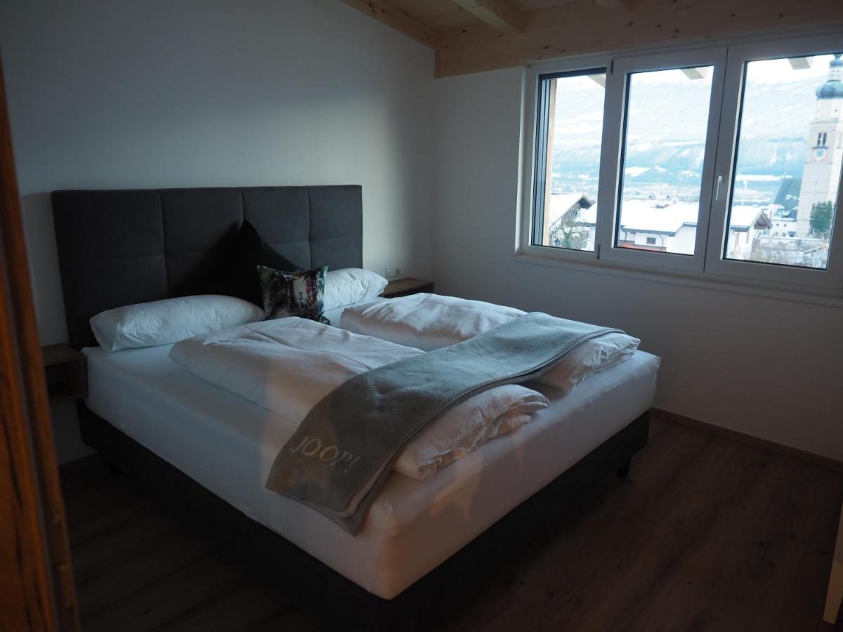 One-Bedroom Apartment with Balcony