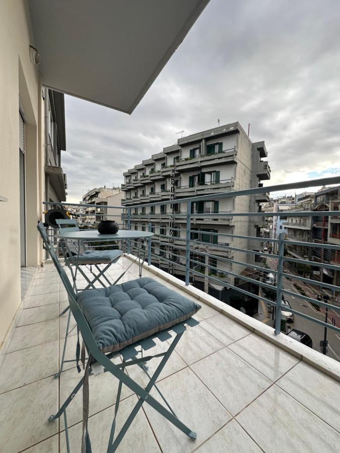 Central stay - B&B Larissa