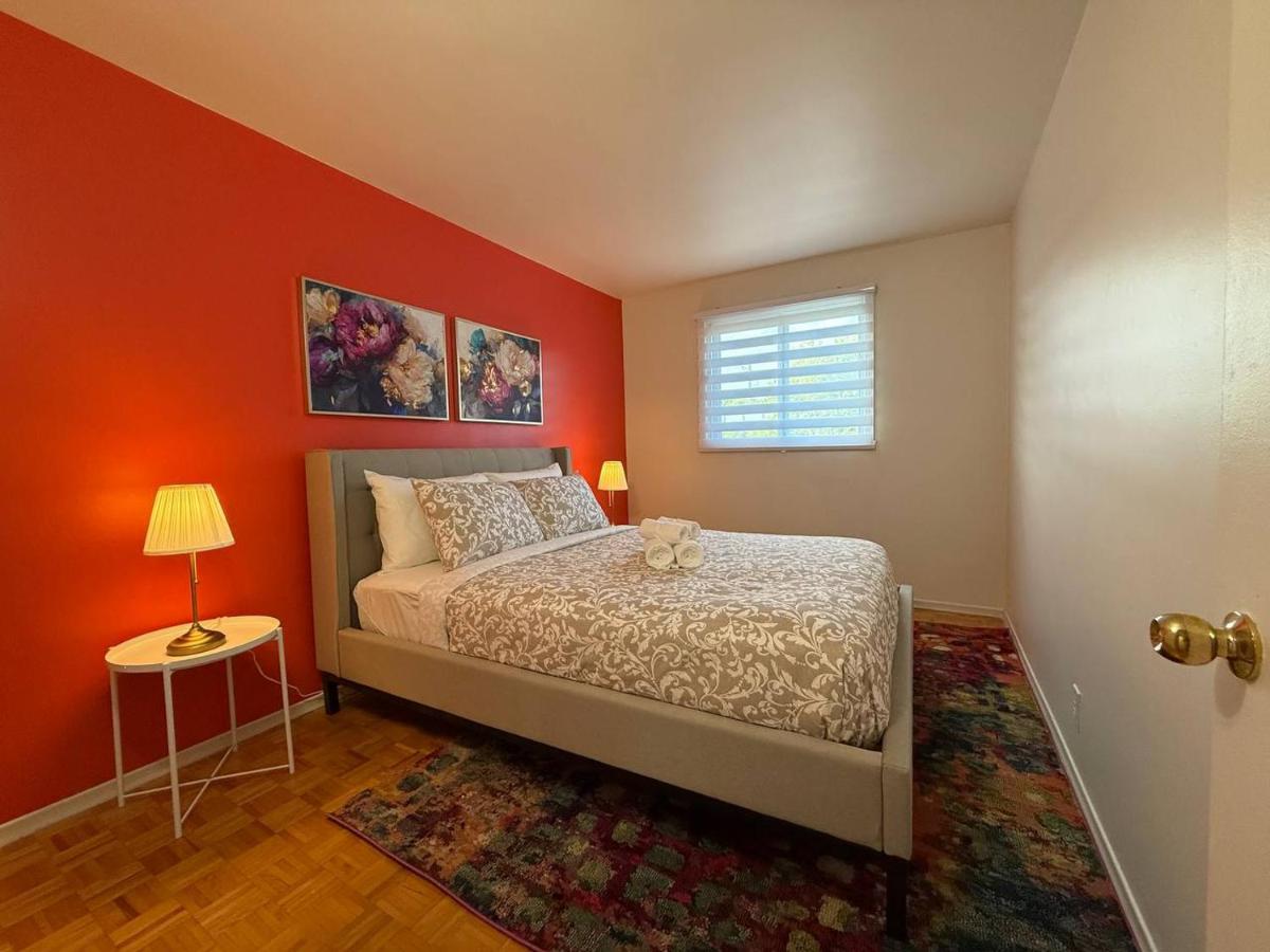Beautiful and Cozy 3BR in Montreal West Island - Ferienwohnung Montreal