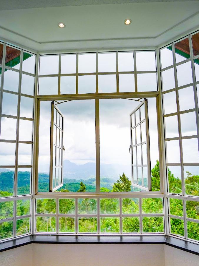 Triple Room with Mountain View