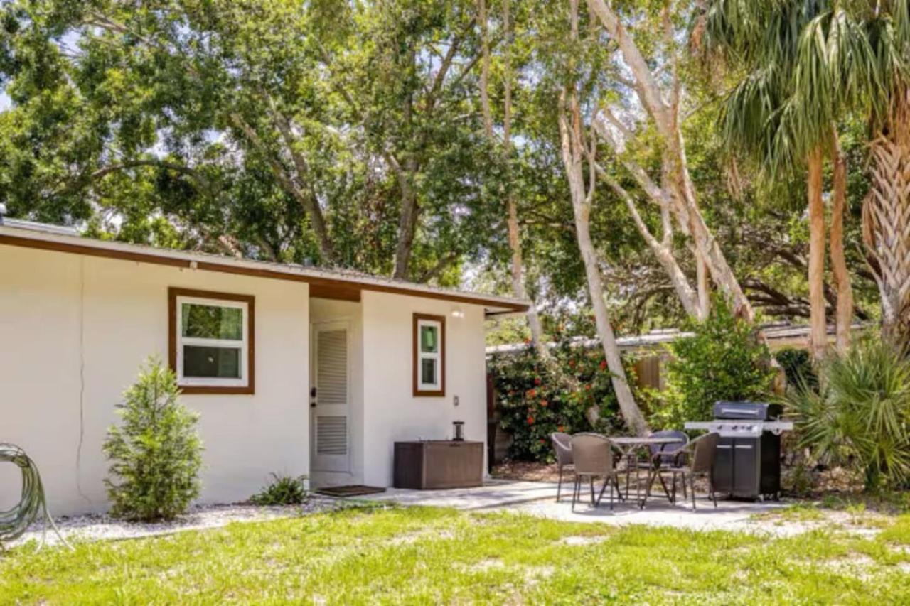 Central Tampa Contractor Base Private Room Shared Spaces - Ferienwohnung Tampa