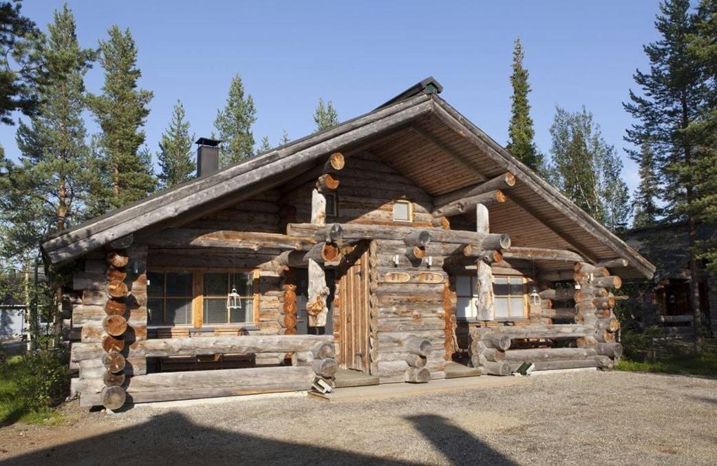 Metsäylläs - Äkäslompolo, hirsimökki - B&B Äkäslompolo