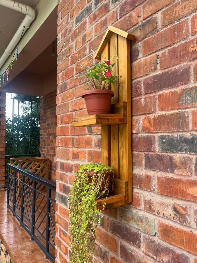 Ngaali Nest - Bed and Breakfast Entebbe