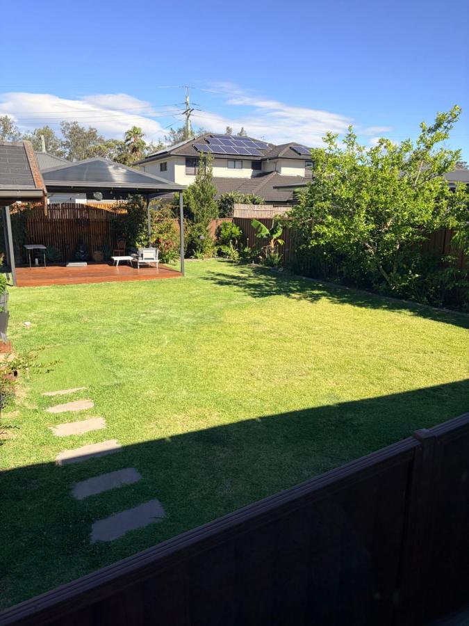 Mystic Gardens with private entrance and bathroom - B&B Wentworthville