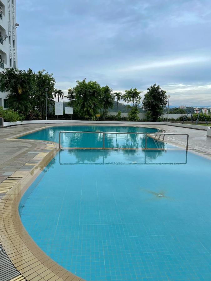 Likas Square Serviced Apartment - Seaview with 3bedrooms for 9pax by Kocy Homestay - Chambres d'hôtes Kota Kinabalu
