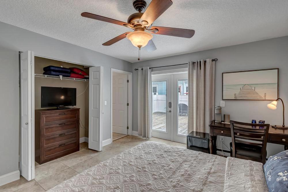 Toes in the Sand - Deck & King Bed - B&B Jacksonville Beach